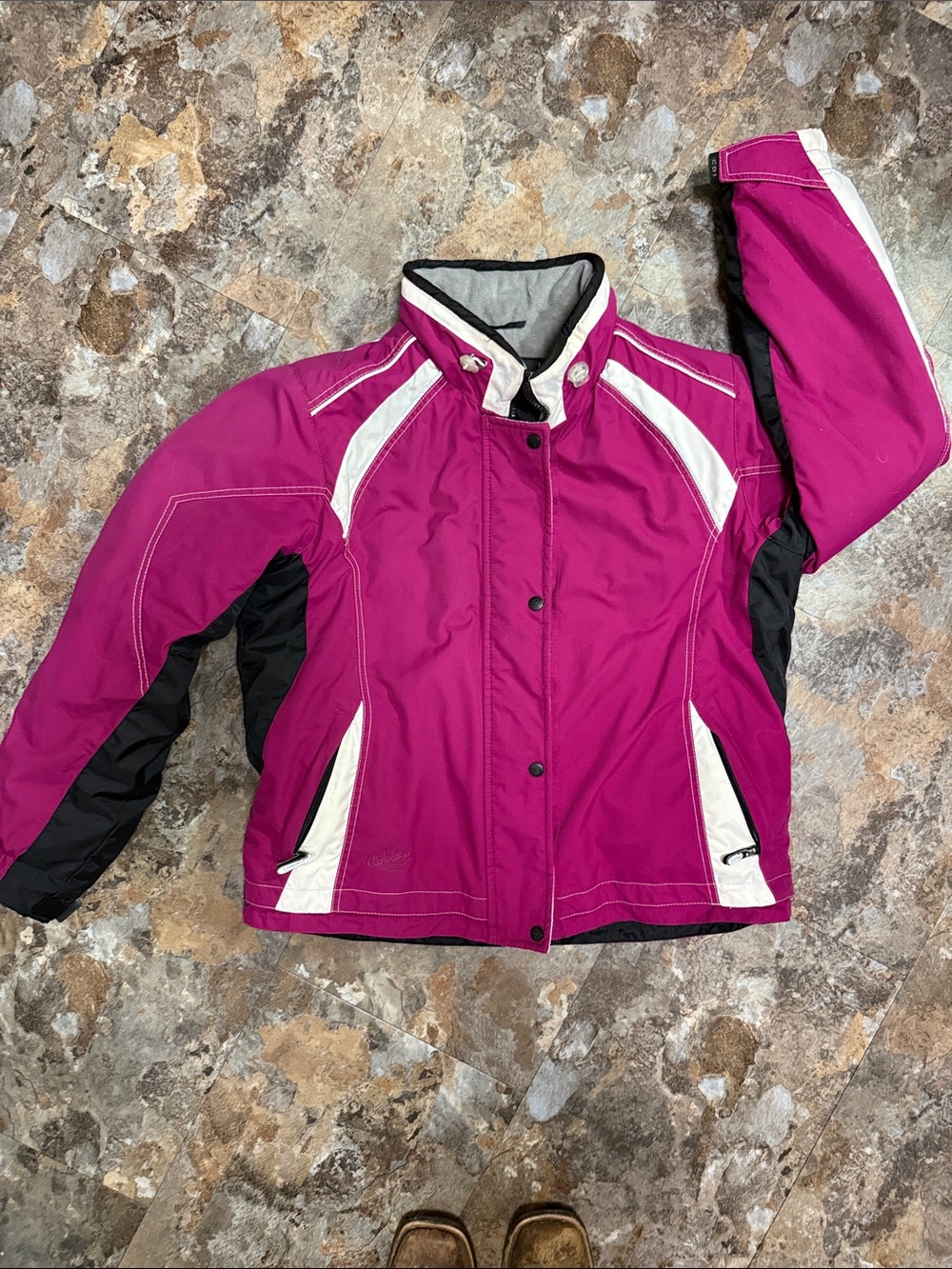 Choko Women's Magenta Smowmobile Jacket with White Accents.  Women’s size L